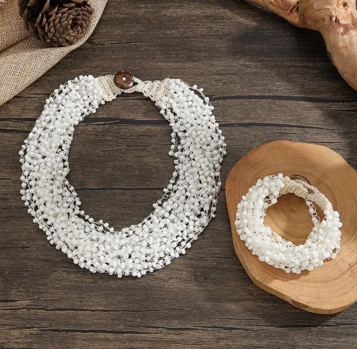 Crochet Chocker Necklace with Bracelet.
