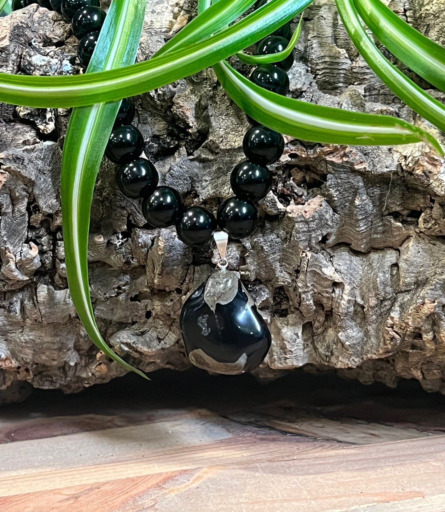 Black Onyx 10mm Beads Chocker Necklace with Pendant.