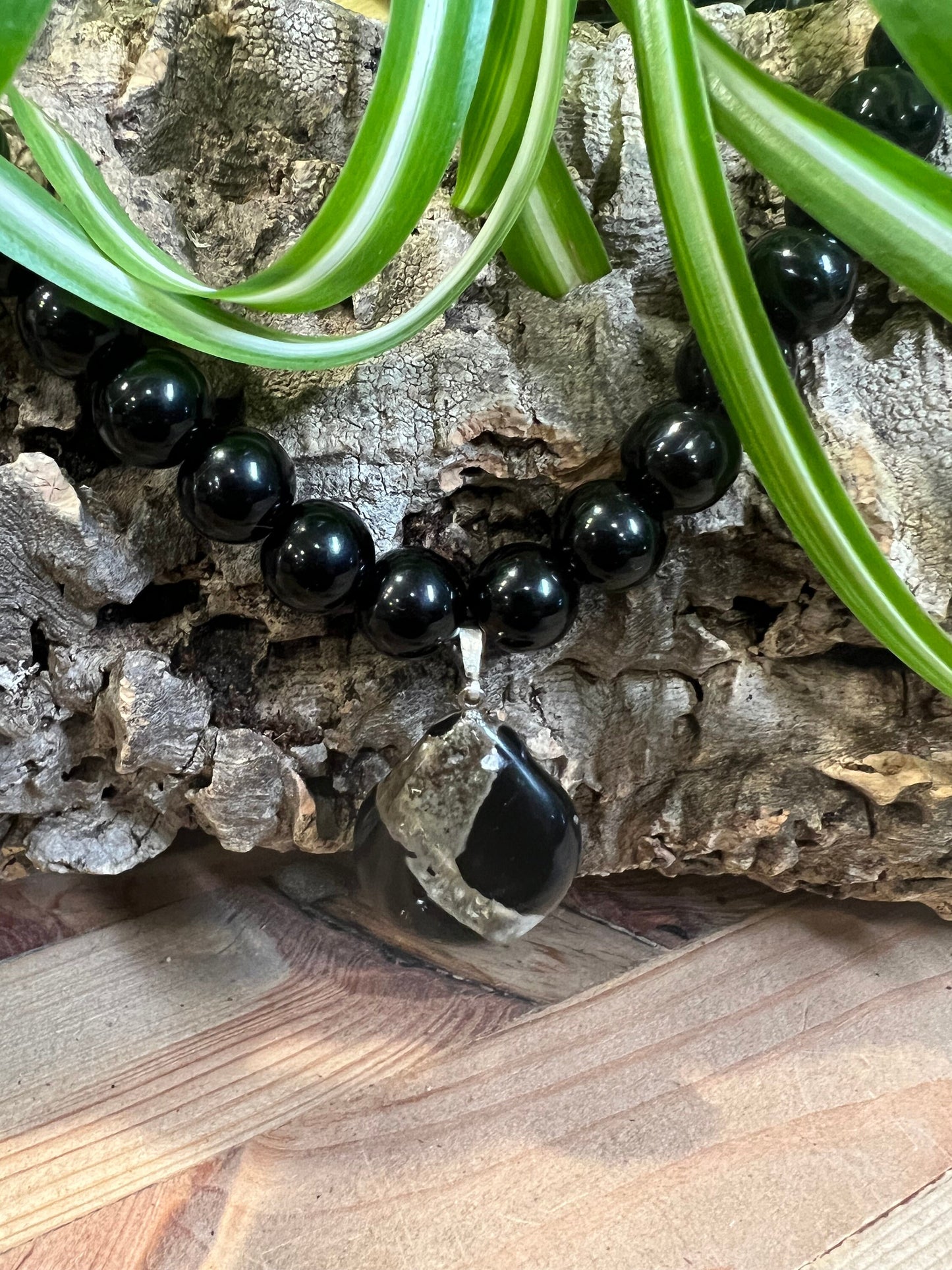 Black Onyx 10mm Beads Chocker Necklace with Pendant.